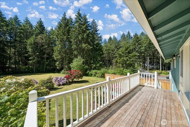 870 Kamus Place, Fox Island, WA 98333