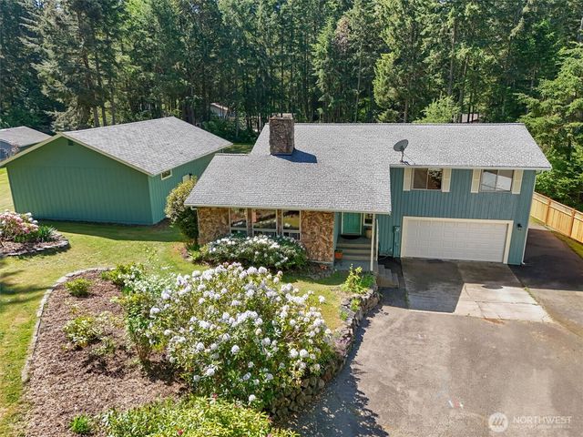870 Kamus Place, Fox Island, WA 98333