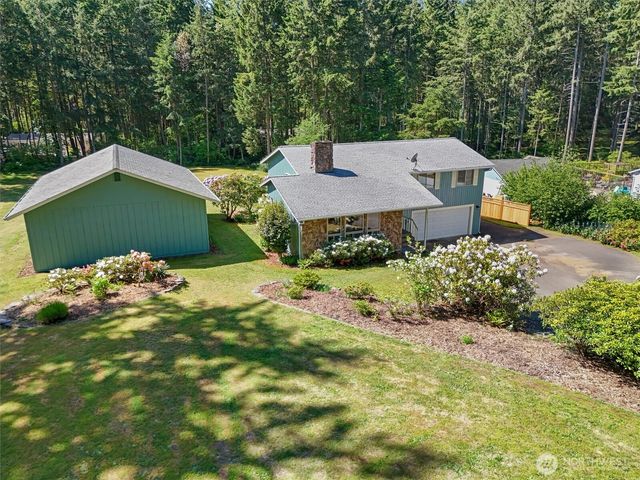 870 Kamus Place, Fox Island, WA 98333