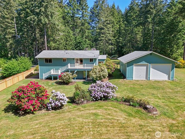 870 Kamus Place, Fox Island, WA 98333