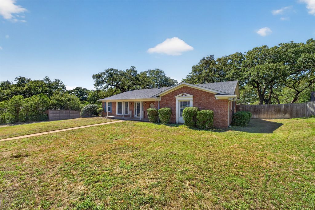 6109 Price Drive, North Richland Hills, TX 76180 — photo 2