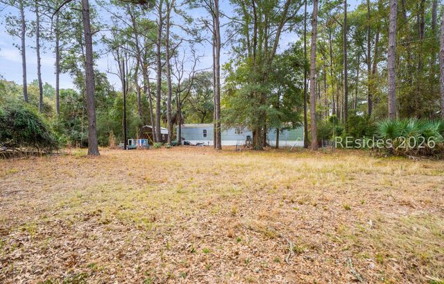 14 Palm Point Rd, Beaufort, SC 29907