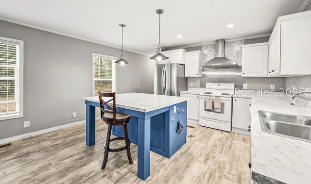 14 Palm Point Rd, Beaufort, SC 29907