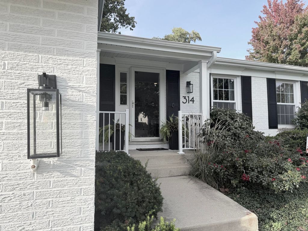 314 Collen Drive, Lombard, IL 60148 — photo 3