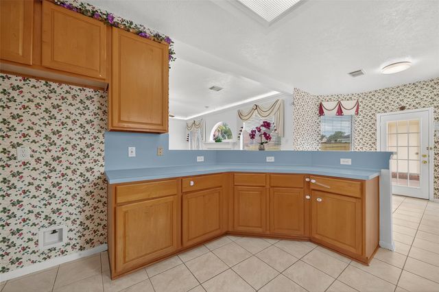 2103 Five Iron Drive, Houston, TX 77089