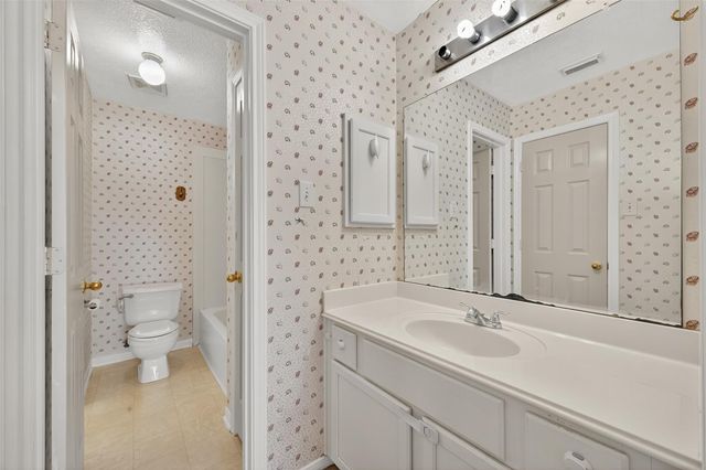 2103 Five Iron Drive, Houston, TX 77089