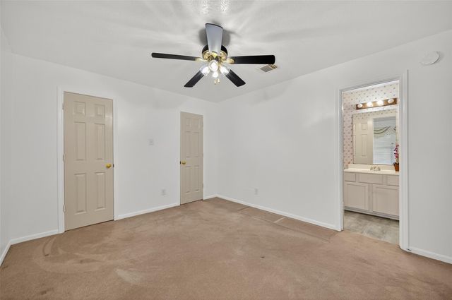 2103 Five Iron Drive, Houston, TX 77089