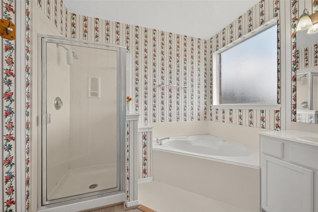 2103 Five Iron Drive, Houston, TX 77089