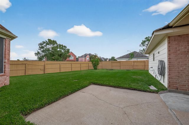 2103 Five Iron Drive, Houston, TX 77089