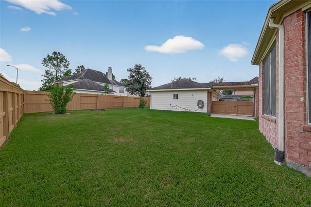 2103 Five Iron Drive, Houston, TX 77089