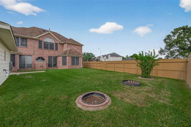 2103 Five Iron Drive, Houston, TX 77089