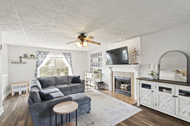 3467 Melrose Dr, Clarksville, TN 37042