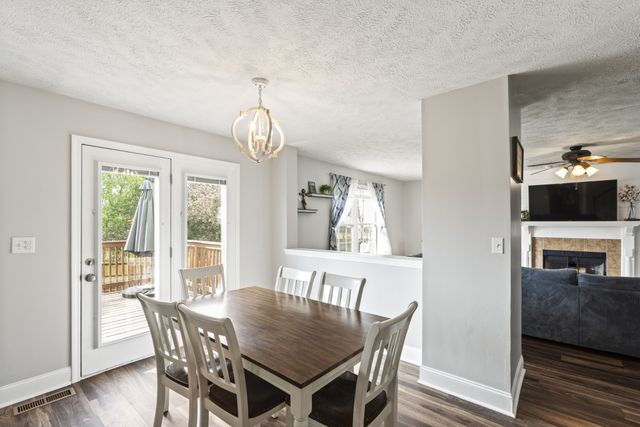 3467 Melrose Dr, Clarksville, TN 37042