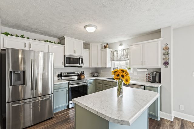 3467 Melrose Dr, Clarksville, TN 37042