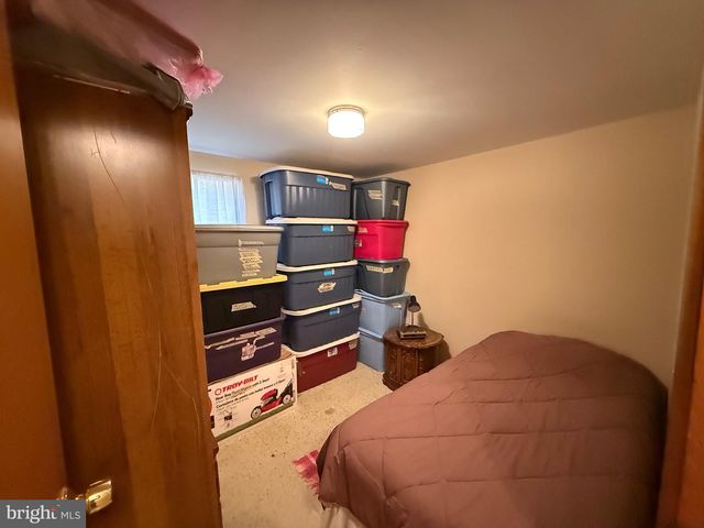 11 GRAND AVE, Trenton, NJ 08620