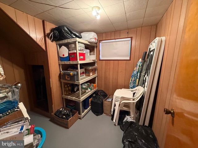 11 GRAND AVE, Trenton, NJ 08620