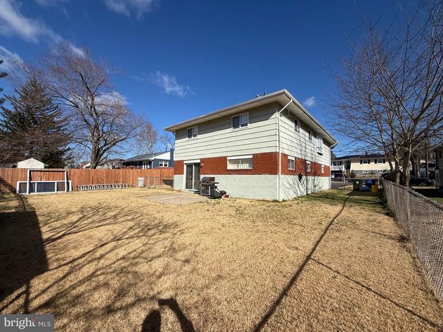 11 GRAND AVE, Trenton, NJ 08620