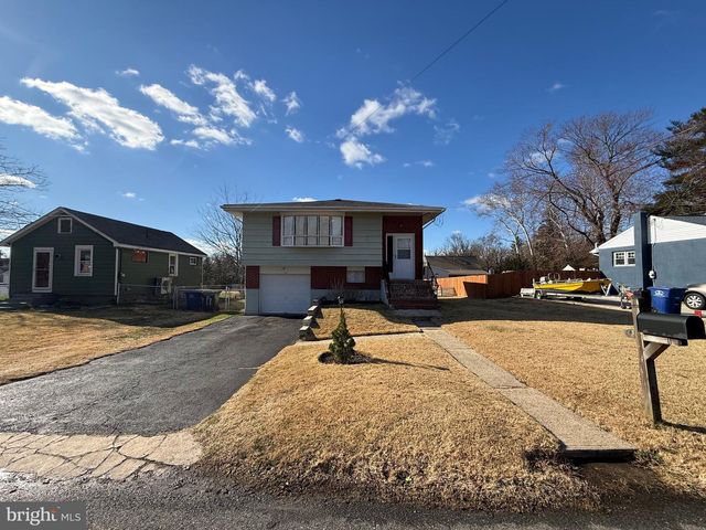 11 GRAND AVE, Trenton, NJ 08620