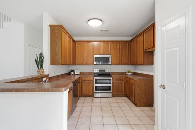 519 Mattie Lane, Lake Dallas, TX 75065