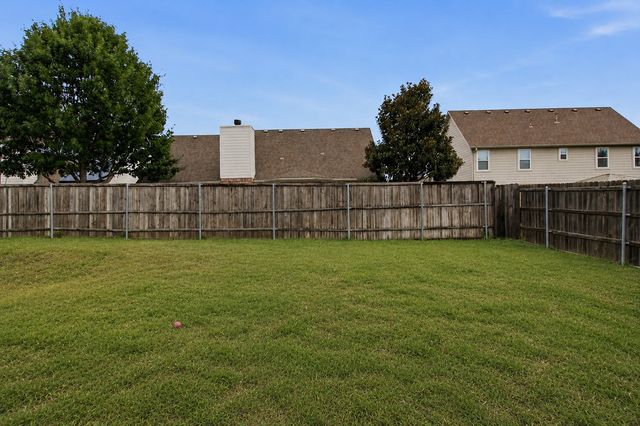 519 Mattie Lane, Lake Dallas, TX 75065