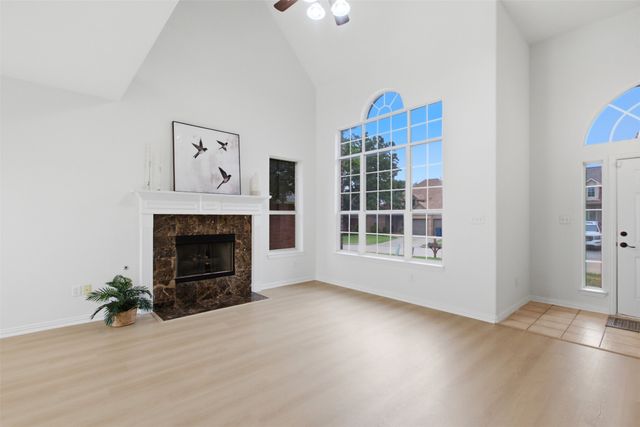 519 Mattie Lane, Lake Dallas, TX 75065