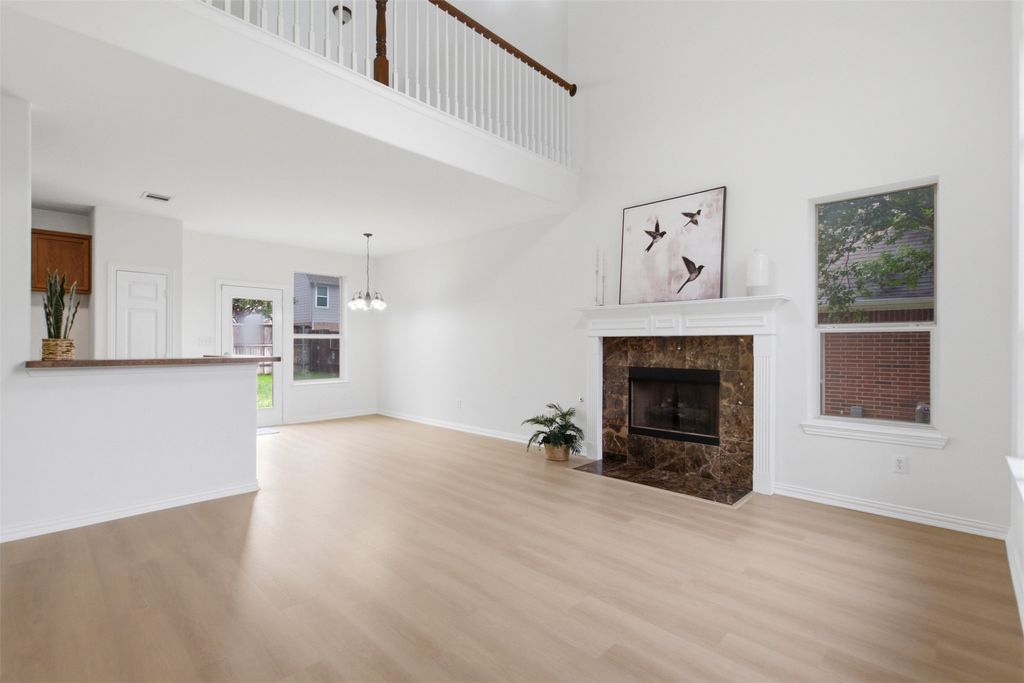 519 Mattie Lane, Lake Dallas, TX 75065