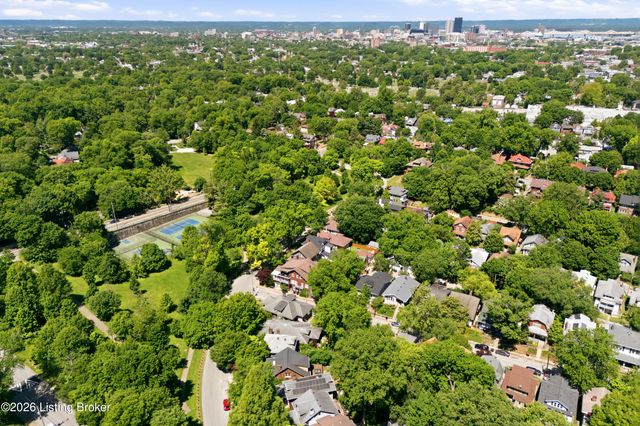 1619 Edgeland Ave, Louisville, KY 40204