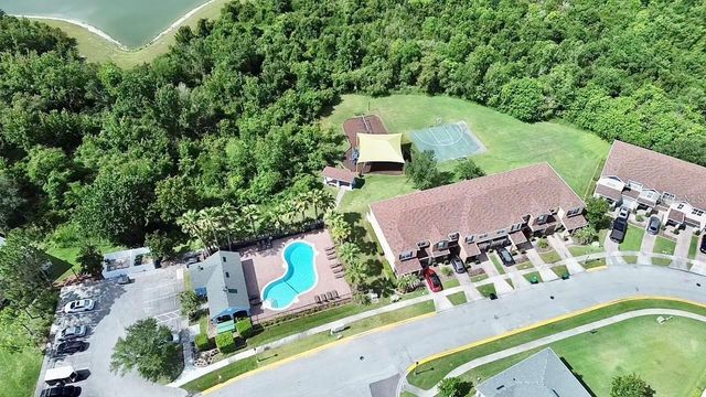 823 PINE POINTE LANE, Orlando, FL 32828