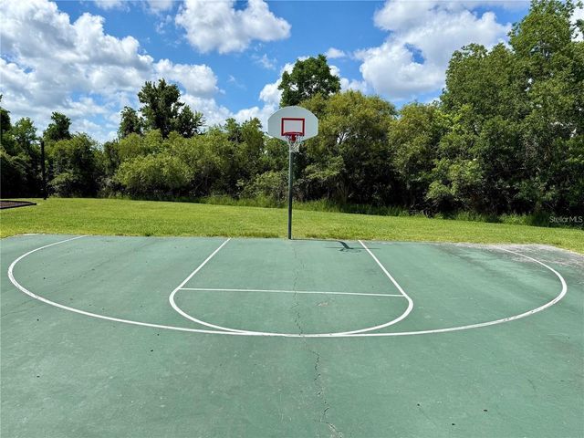 823 PINE POINTE LANE, Orlando, FL 32828