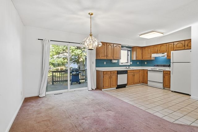 200 Lambert Terr 70, Chicopee, MA 01020