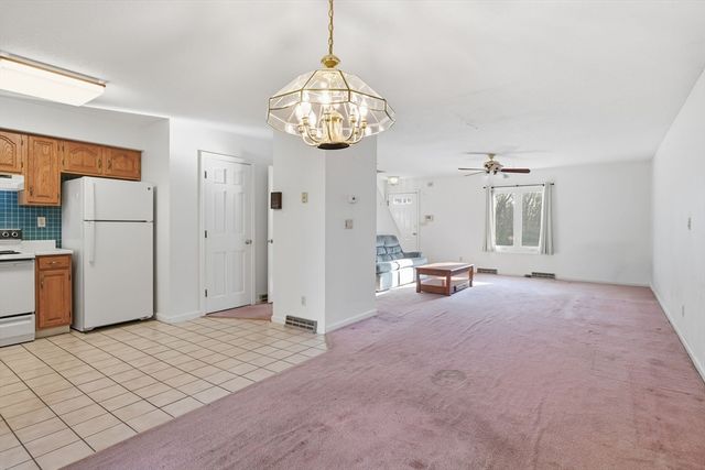 200 Lambert Terr 70, Chicopee, MA 01020