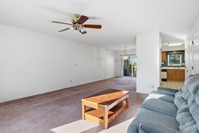 200 Lambert Terr 70, Chicopee, MA 01020