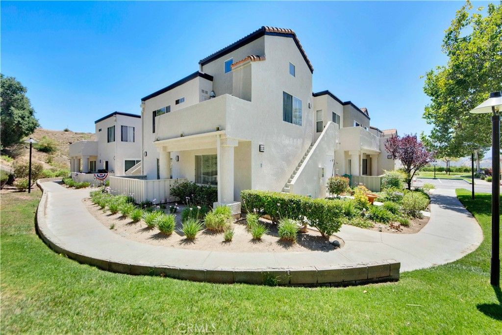 Image 1 of property listing at 21203 Trumpet Drive 102, Newhall, CA 91321