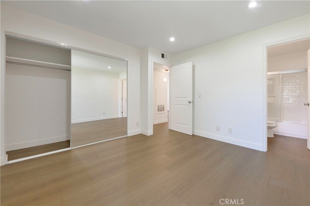 Image 19 of property listing at 21203 Trumpet Drive 102, Newhall, CA 91321