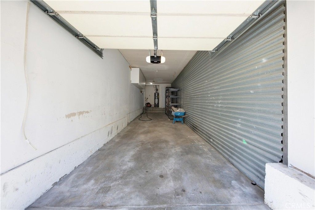 Image 25 of property listing at 21203 Trumpet Drive 102, Newhall, CA 91321