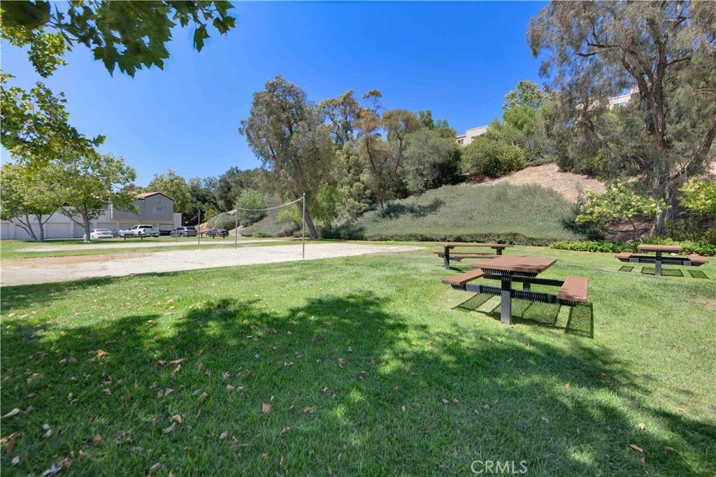 Image 27 of property listing at 21203 Trumpet Drive 102, Newhall, CA 91321