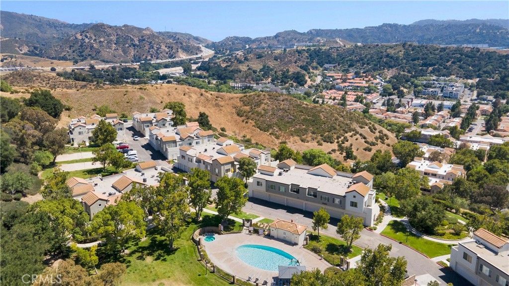 Image 29 of property listing at 21203 Trumpet Drive 102, Newhall, CA 91321