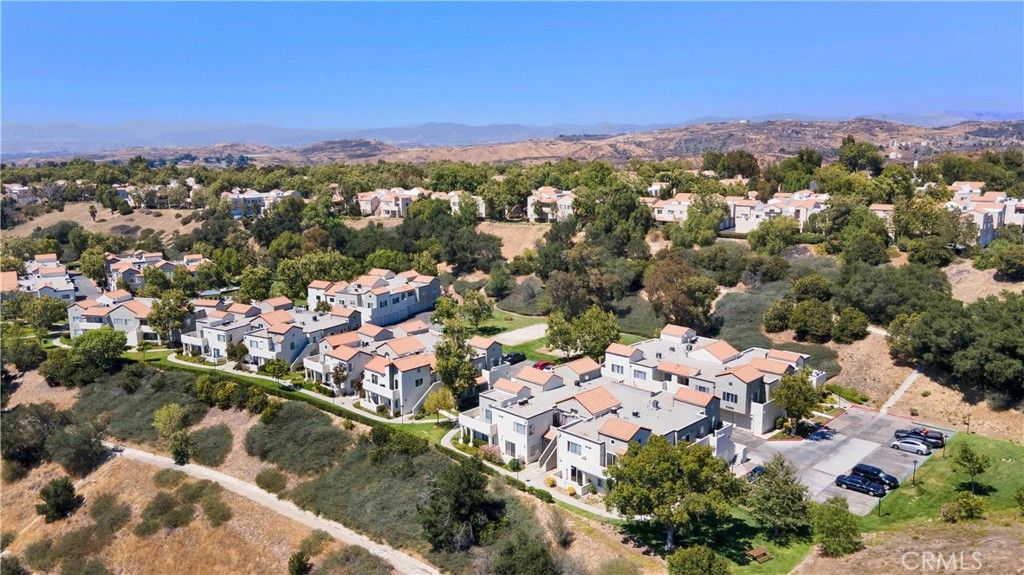 Image 34 of property listing at 21203 Trumpet Drive 102, Newhall, CA 91321