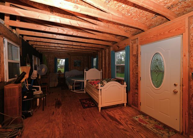 140 S 700 E, Knox, IN 46534