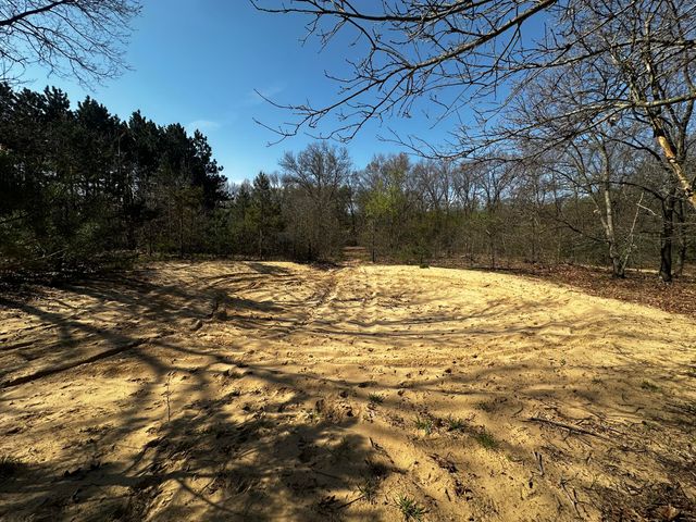 140 S 700 E, Knox, IN 46534