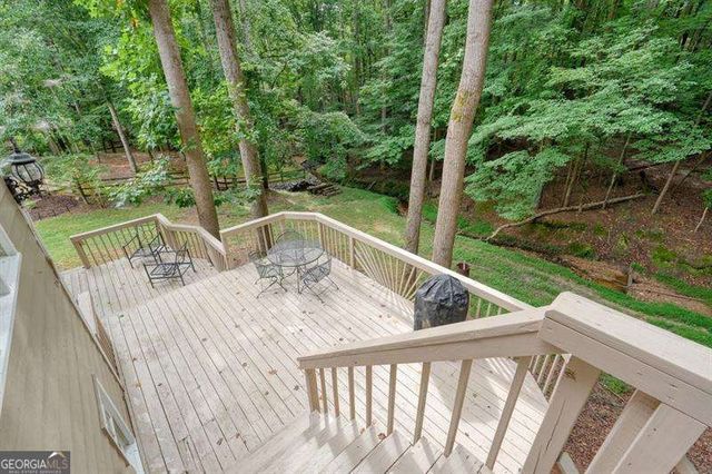714 Players Court, Woodstock, GA 30189