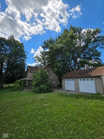 1668 W Greencastle Road, Mooresville, IN 46158