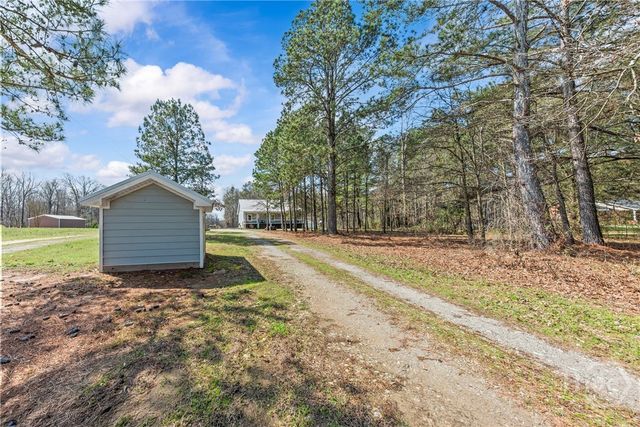 1687 Leon Ellis Road, Hull, GA 30646