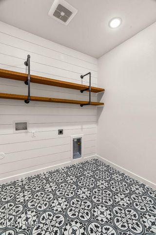 13300 Emerald Water Court, El Paso, TX 79928