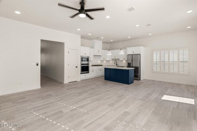 13300 Emerald Water Court, El Paso, TX 79928