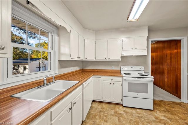 280 Brittany Road, Rural Hall, NC 27045