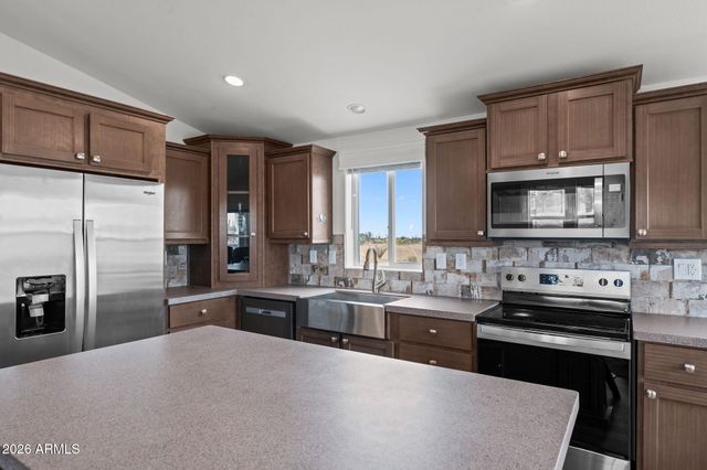 41711 N US HWY 60 --, Morristown, AZ 85342