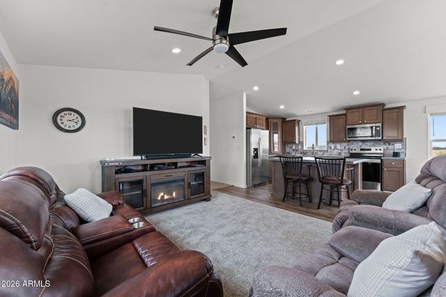 41711 N US HWY 60 --, Morristown, AZ 85342