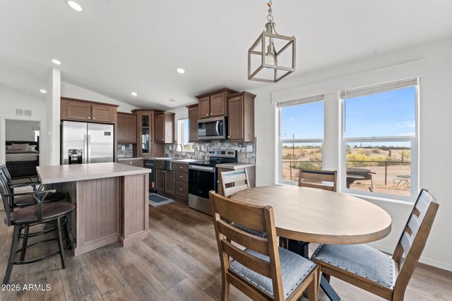 41711 N US HWY 60 --, Morristown, AZ 85342