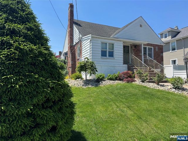 270 Bell Avenue, Hasbrouck Heights, NJ 07604